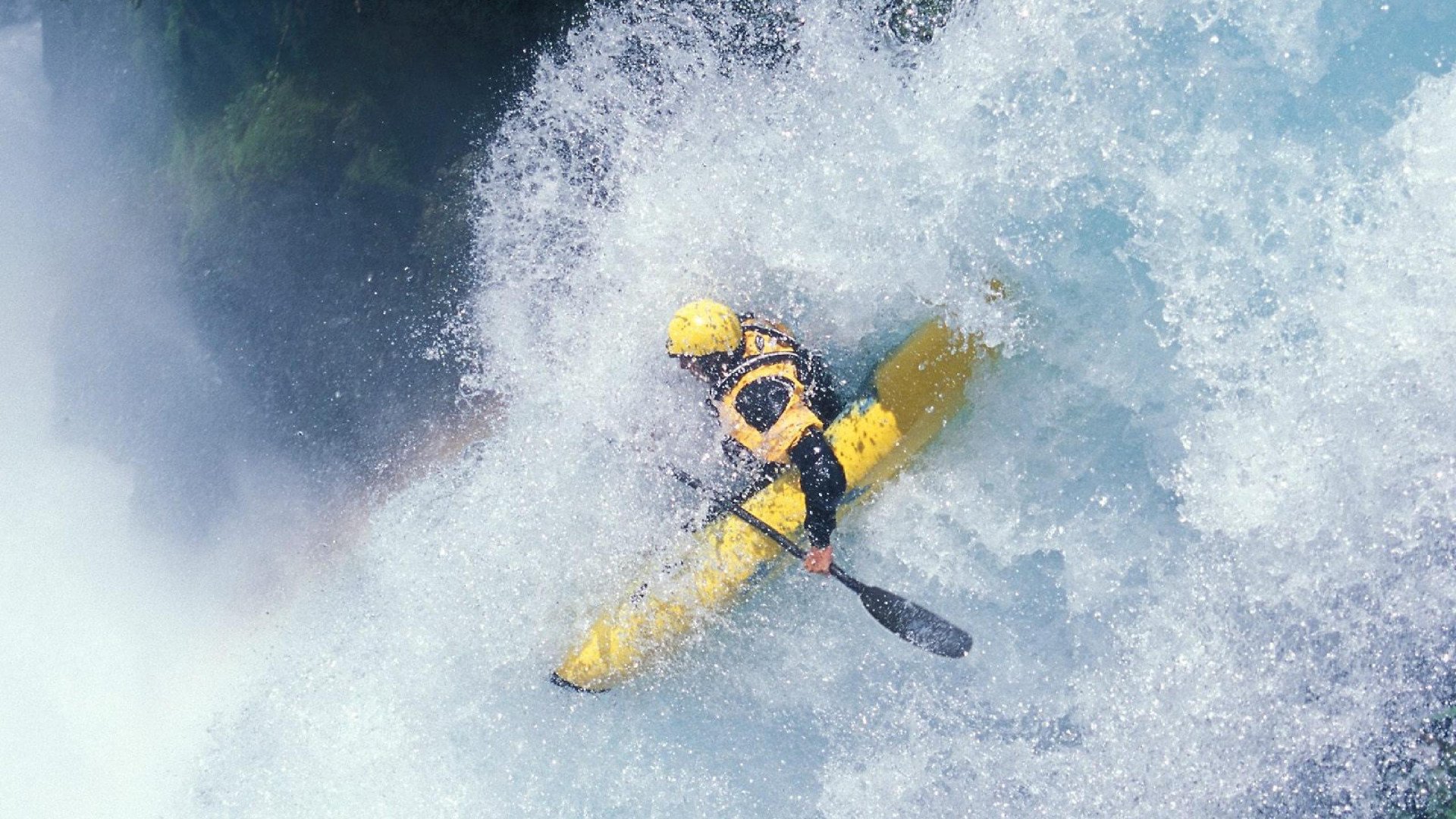 赛道传奇，汉密尔顿刷新纪录，迈凯伦轻取法拉利